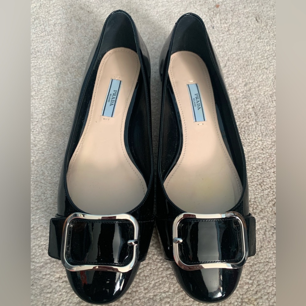Prada Calzature Donna Vernice Black Patent
Leather Buckle Ballet Flats Size 37.5